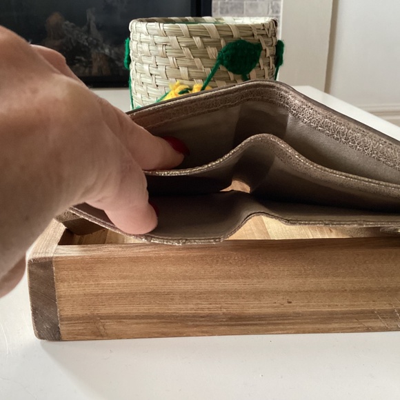 Gold Leather Wallet - Fossil - Picture 4 of 7